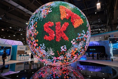 The giant “Wonder Globe” was at the center of the theme park.