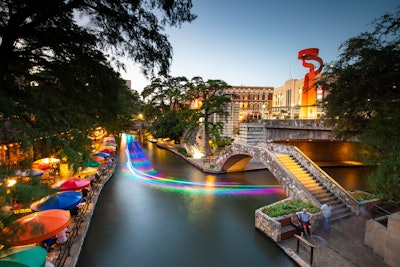 San Antonio is known as a walkable convention center district thanks to its famous River Walk, which connects the convention center with hotels, restaurants, museums, attractions, and outdoor areas.